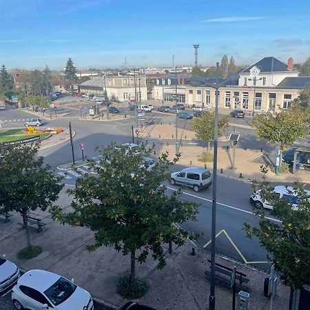 T2 Face Gare Sncf Appart Hotel Le Cygne 1 Bourges Luaran gambar